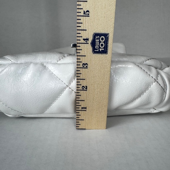 STEVE MADDEN BCookie Black/White Crossbody/Handbag/Quilted-Puffy/Faux Leather - Picture 10 of 14